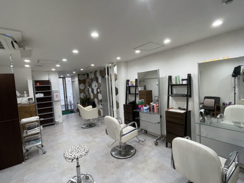 Yin’s Hair & Nail Salon 華人美髮